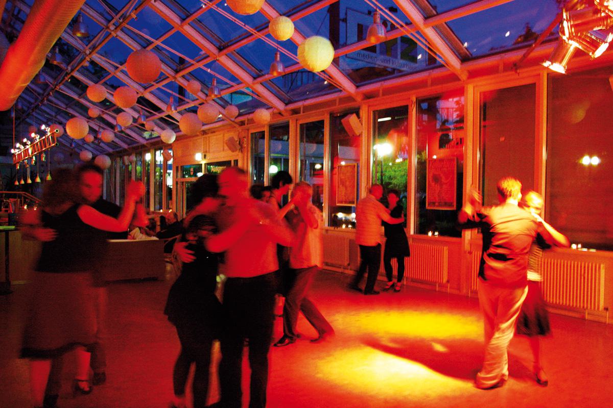 Tango tanzen im Lÿz