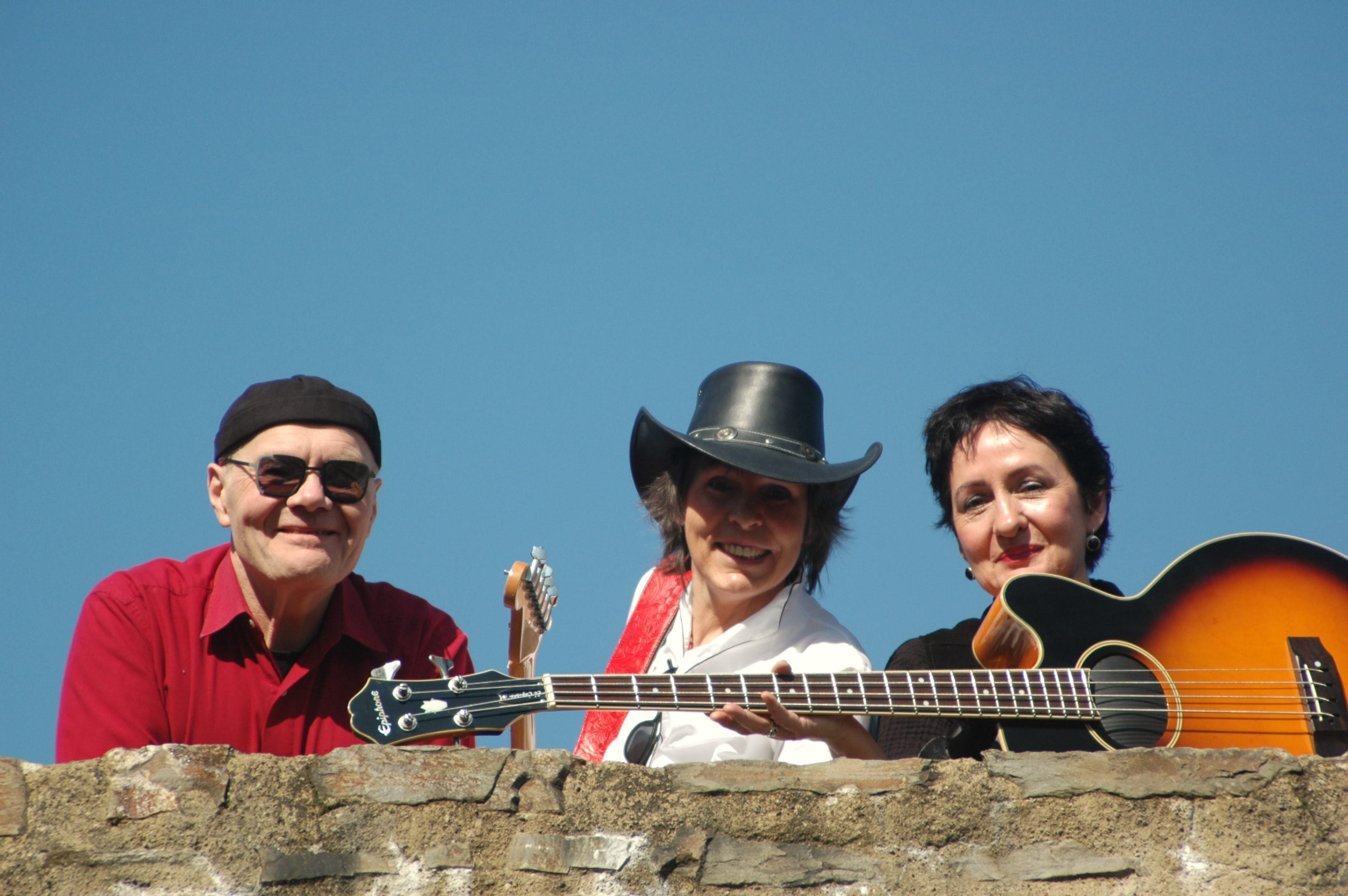 „Don’t Stop Sally“ Rock’n‘ Country aus Jahrzehnten …
