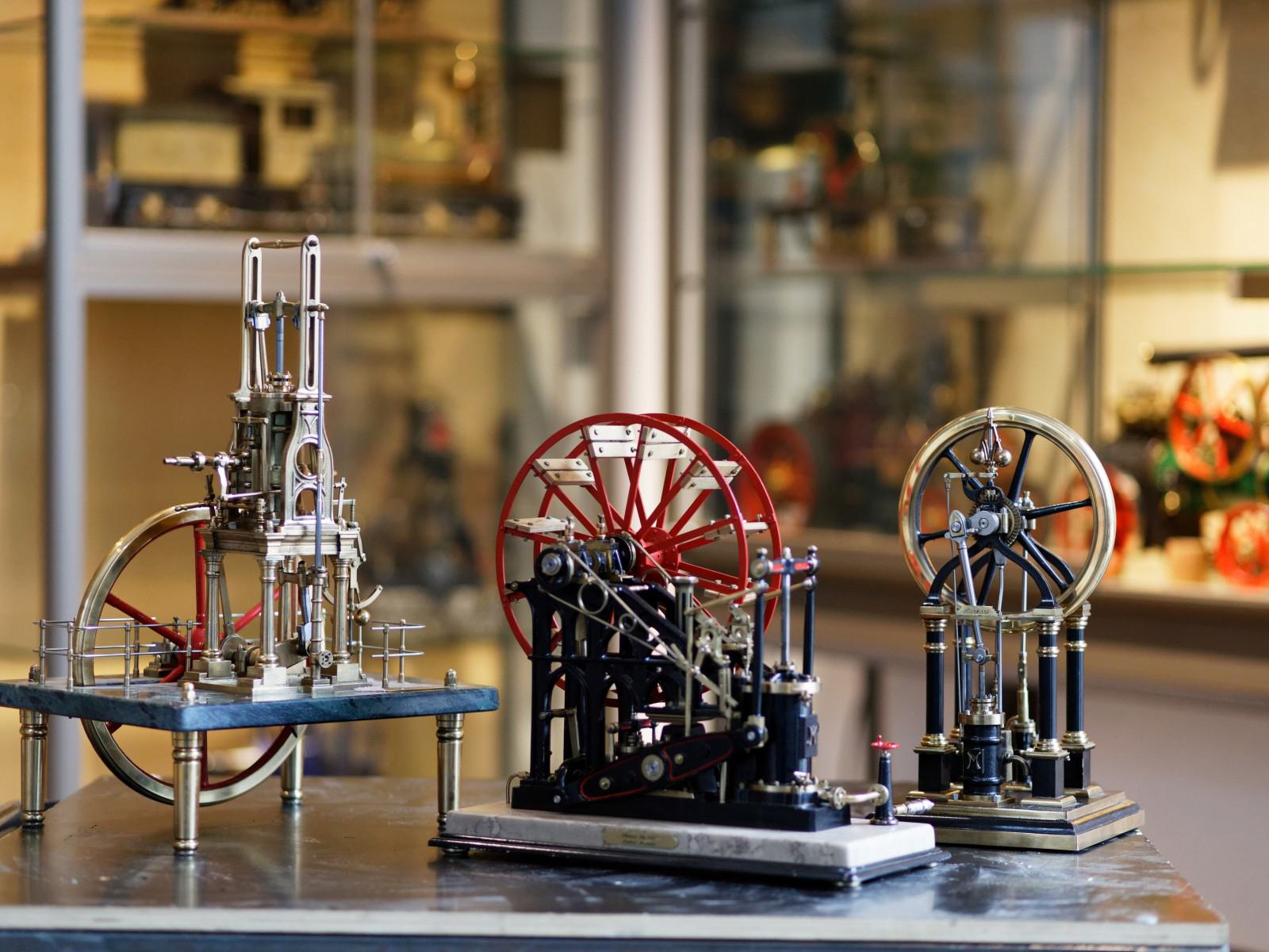 Graziele Modelldampfmaschinen im Technikmuseum